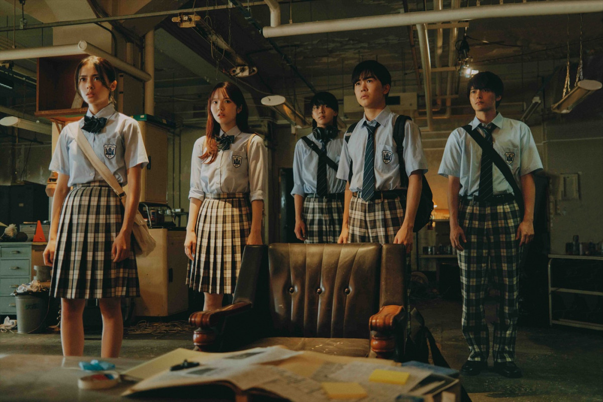 笑顔消失！　橋本環奈、眞栄田郷敦、櫻井海音ら『カラダ探し THE LAST NIGHT』場面写真＆劇場バナー解禁