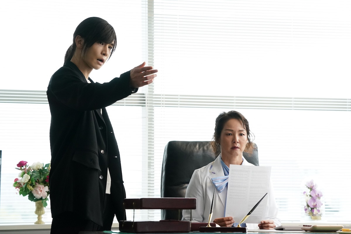 『DOCTOR PRICE』初回　“鳴木”岩田剛典、パワハラ医師にまさかの“お仕置き”　ネット驚き「思いっきり良すぎ」