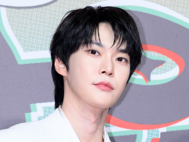 NCT127 ドヨンが「スシロー」に降臨！　「世界線おかしい」「声出た」などファン驚き
