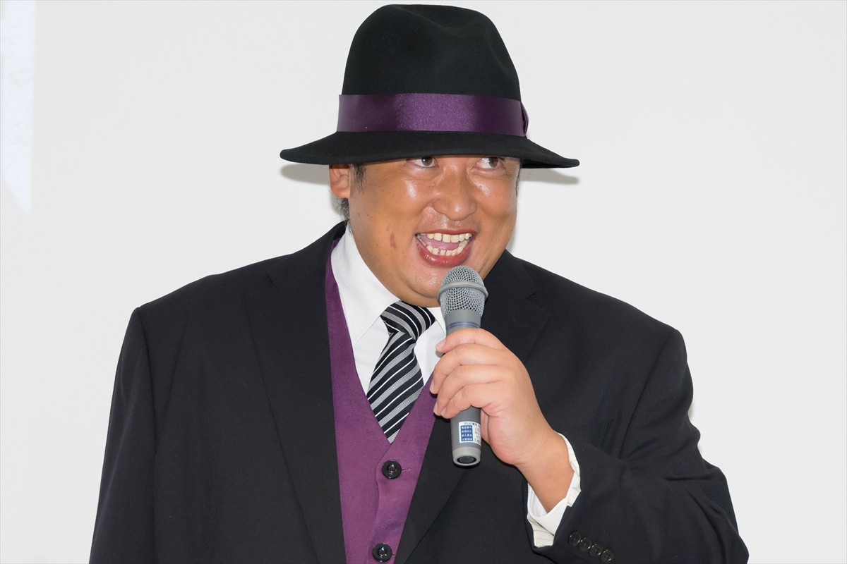ロバート・秋山竜次「何年間も『喪黒じゃん』って言われていた」『笑ゥせぇるすまん』喪黒福造役に自信