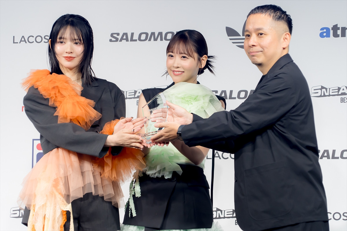 FRUITS ZIPPER、初のファッション賞受賞　スニーカーは「1年で3分の2以上は履いてる」