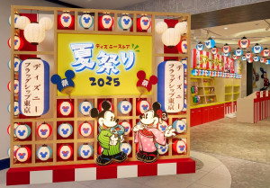 ディズニーストア「夏祭り」開催！　ハズレなしのくじ＆はっぴ姿のグッズなど展開