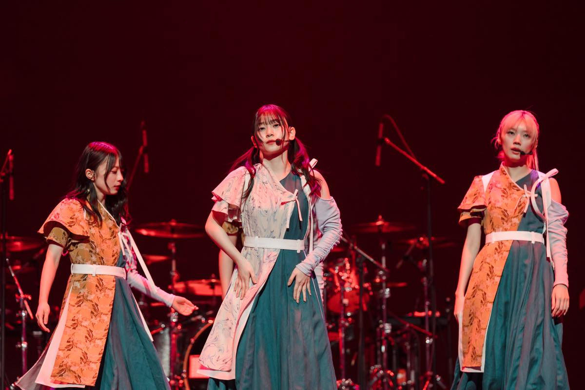 櫻坂46、アメリカで初ライブパフォーマンス　海外ファンをくぎ付けに