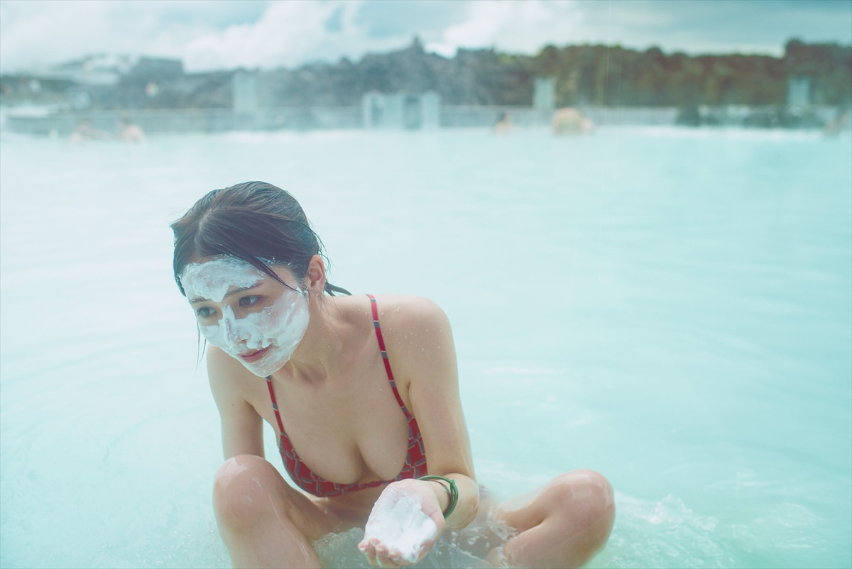 長濱ねる、8年ぶりの写真集　久しぶりの水着撮影は「等身大だけど美しいフォルムになったらいいなと」