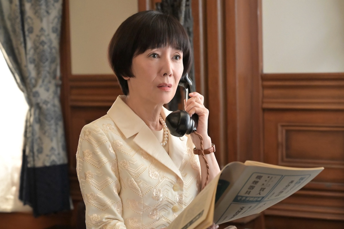 明日の『あんぱん』“東海林”津田健次郎、“鉄子”戸田恵子からの電話に頭を悩ませる