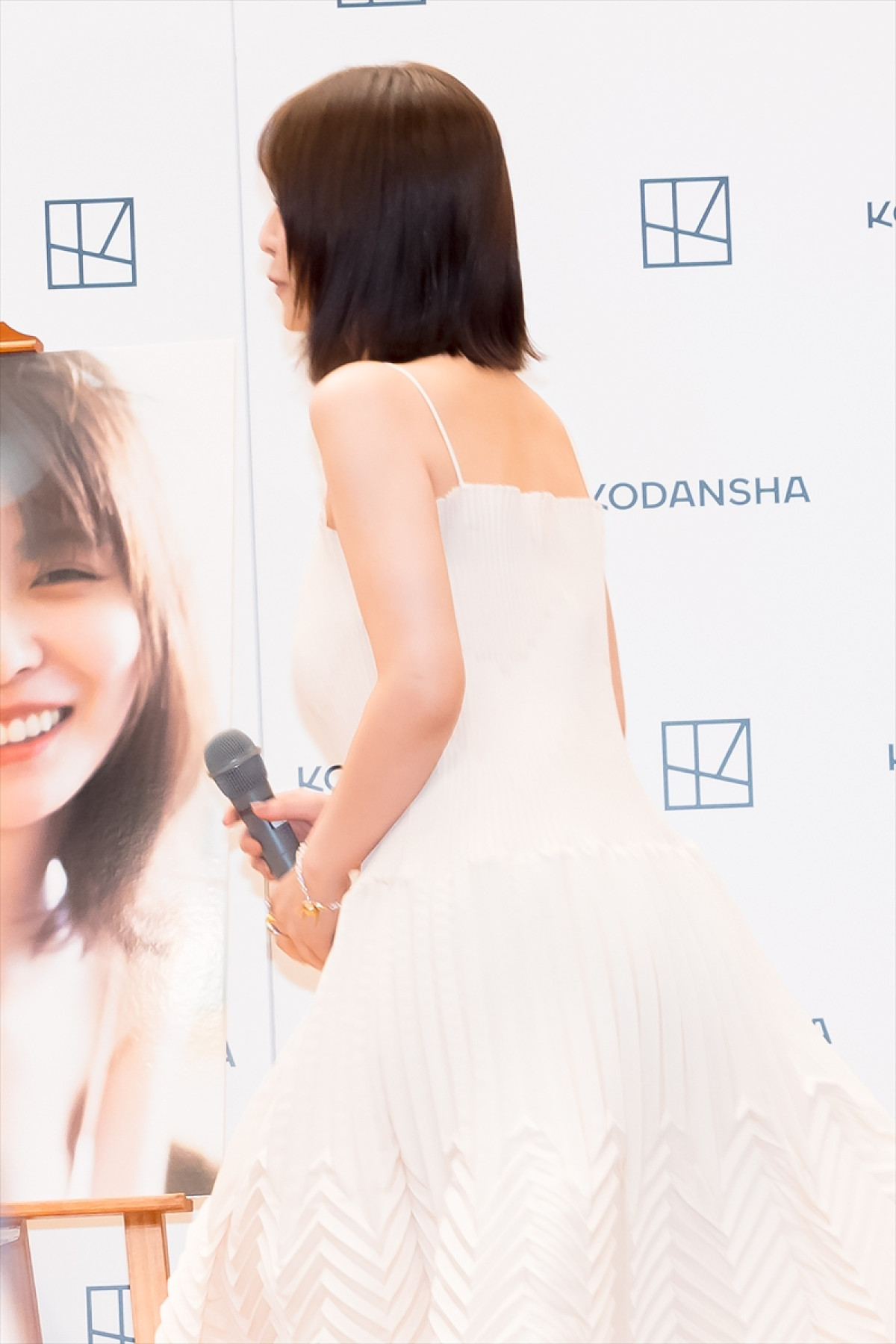 長濱ねる、8年ぶりの写真集　久しぶりの水着撮影は「等身大だけど美しいフォルムになったらいいなと」