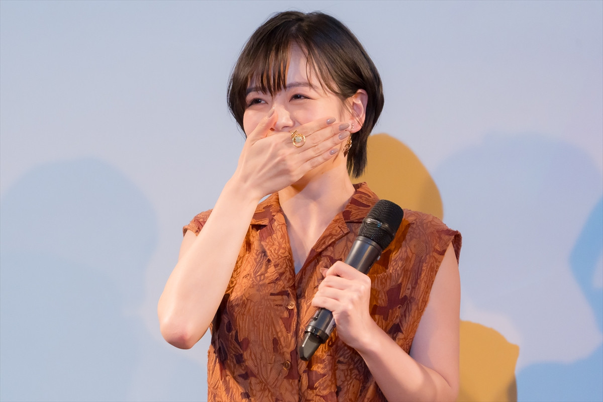 伊原六花、佐藤大樹の撮影中の行動を暴露「常にお腹が空いてらっしゃって」