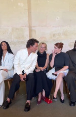 『Xファイル』女優、マシュー・マコノヒー＆エマ・ロバーツに完全無視され注目※「Jacquemus」TikTok