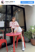 板野友美、脚線美際立つチュールミニ姿を披露　※「板野友美」インスタグラム