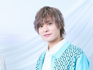 声優 岡本信彦、上田竜也の楽屋訪問に驚愕　「まさかのツーショット！」「頭パニック」とファンも驚き