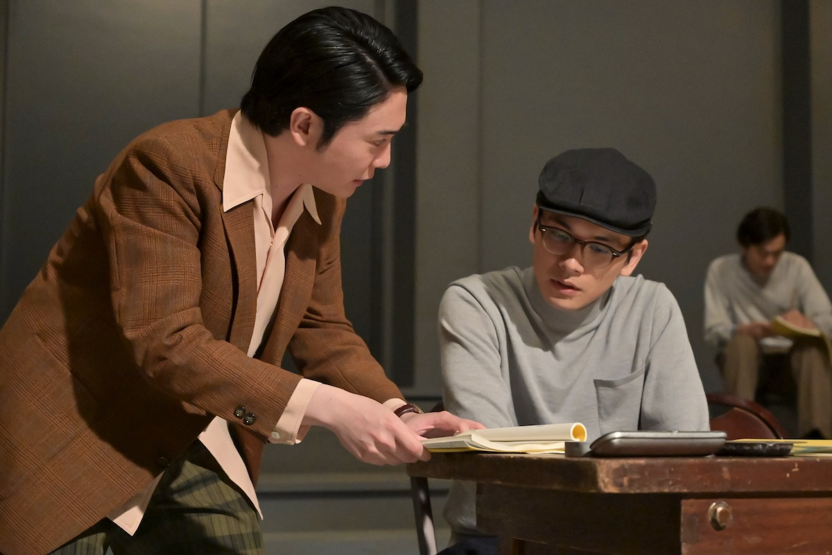 明日の『あんぱん』“のぶ”今田美桜、舞台美術の制作に奮闘する“嵩”北村匠海に寄り添う
