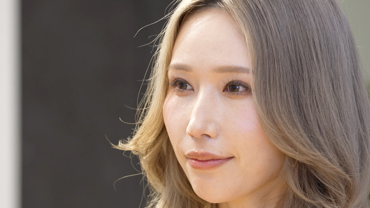 『愛のハイエナ』軍神が一夜限りのホスト復帰！　華麗な接客スキルにスタジオMC「圧巻やわ」