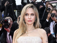 アンジェリーナ・ジョリー、海外移住を計画