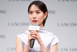 戸田恵梨香、ランコム新製品“回復科学発想の化粧水”「ジェニフィック アルティメ エッセンス ローション」ブランドムービー発表会に登場
