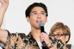 賀来賢人、『映画クレヨンしんちゃん 超華麗！灼熱のカスカベダンサーズ』初日舞台挨拶に登場