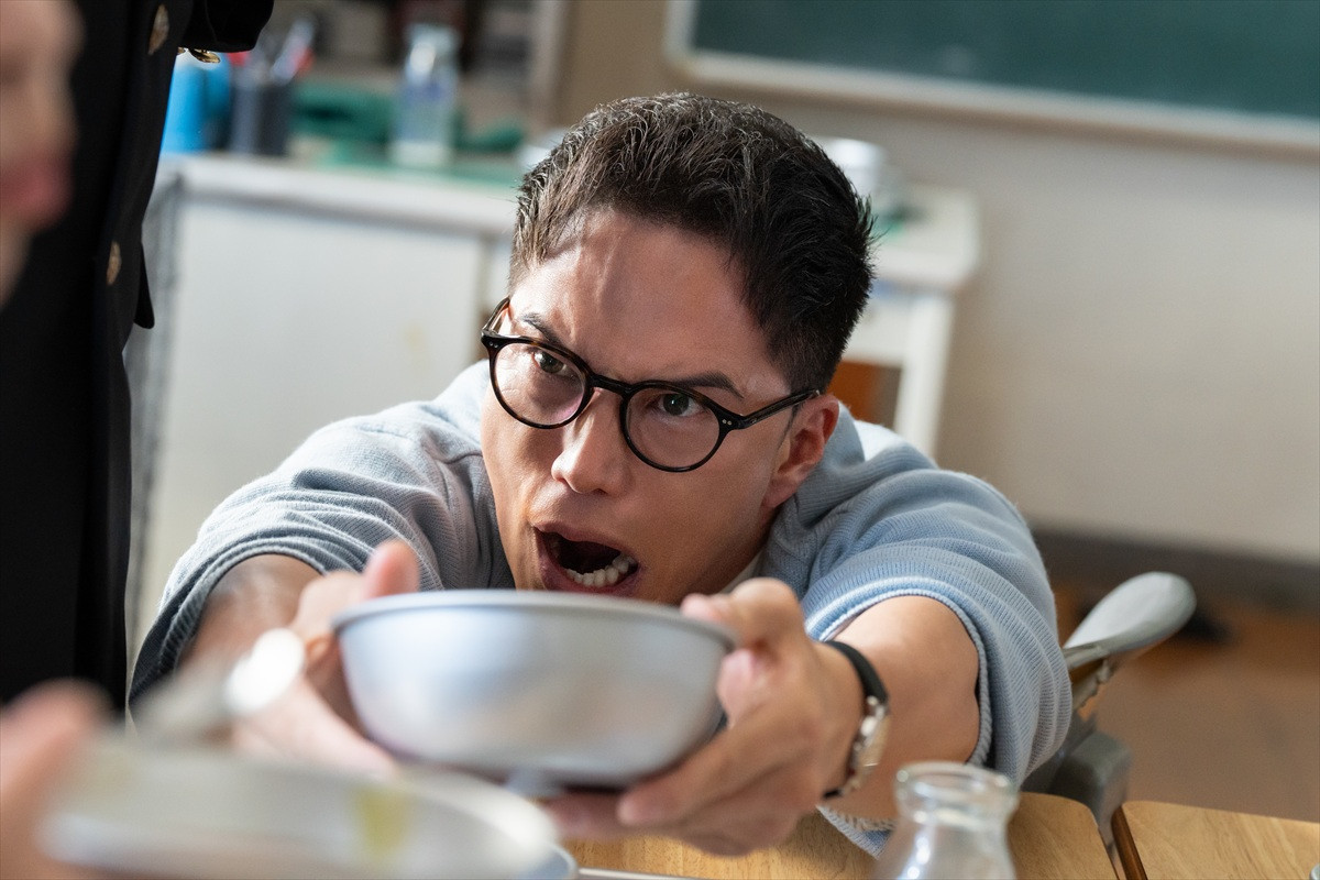 『おいしい給食』甘利田の爆笑シーンを切り取った新映像解禁　市原隼人、驚異の59回超え全国舞台挨拶行脚も決定