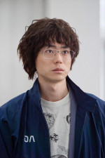 ドラマ『火星の女王』場面写真（菅田将暉）