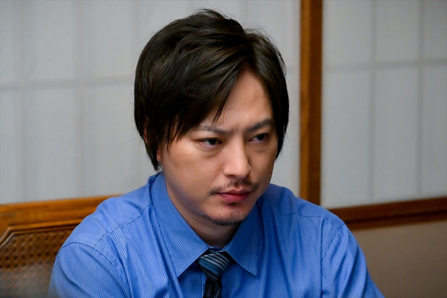 ドラマ『じゃあ、あんたが作ってみろよ』に出演する塚本高史