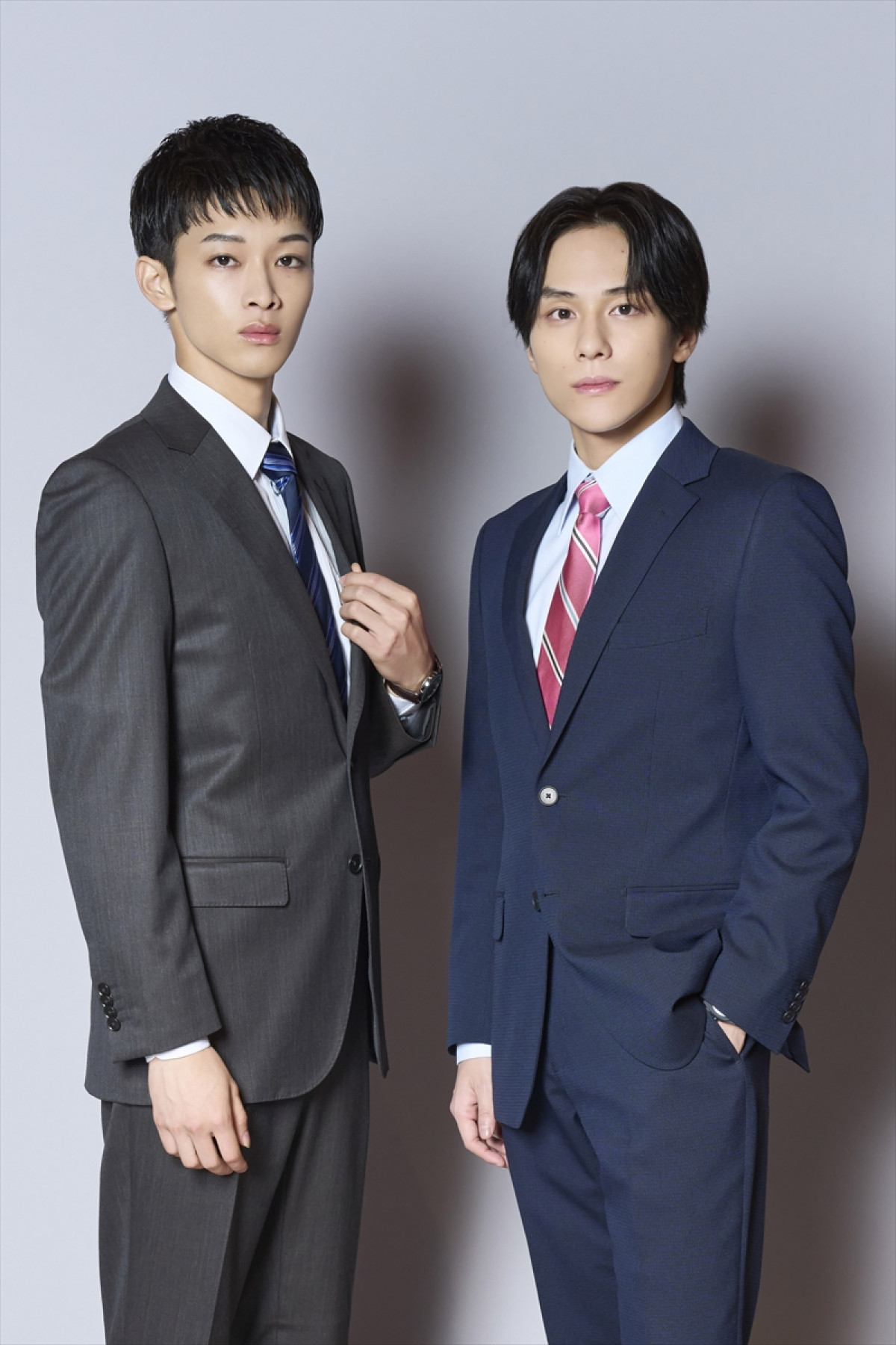 ドラマ『プロパガンダゲーム』でW主演を務める(左から)松本怜生、山下幸輝