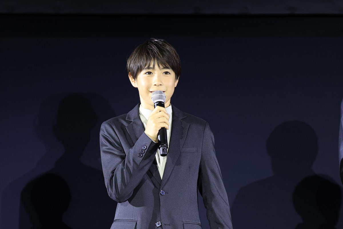 『港のひかり』、主演・舘ひろし＆藤井道人監督らが輪島市でレッドカーペットをかっ歩「プレミア上映はこの輪島でやりたかった」
