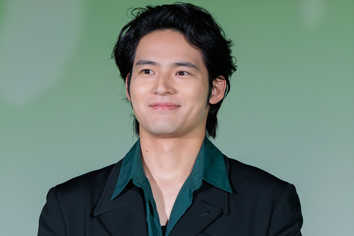 水上恒司、同世代共演者と現場の過ごし方に違い「若者の1人として良くないと思う」