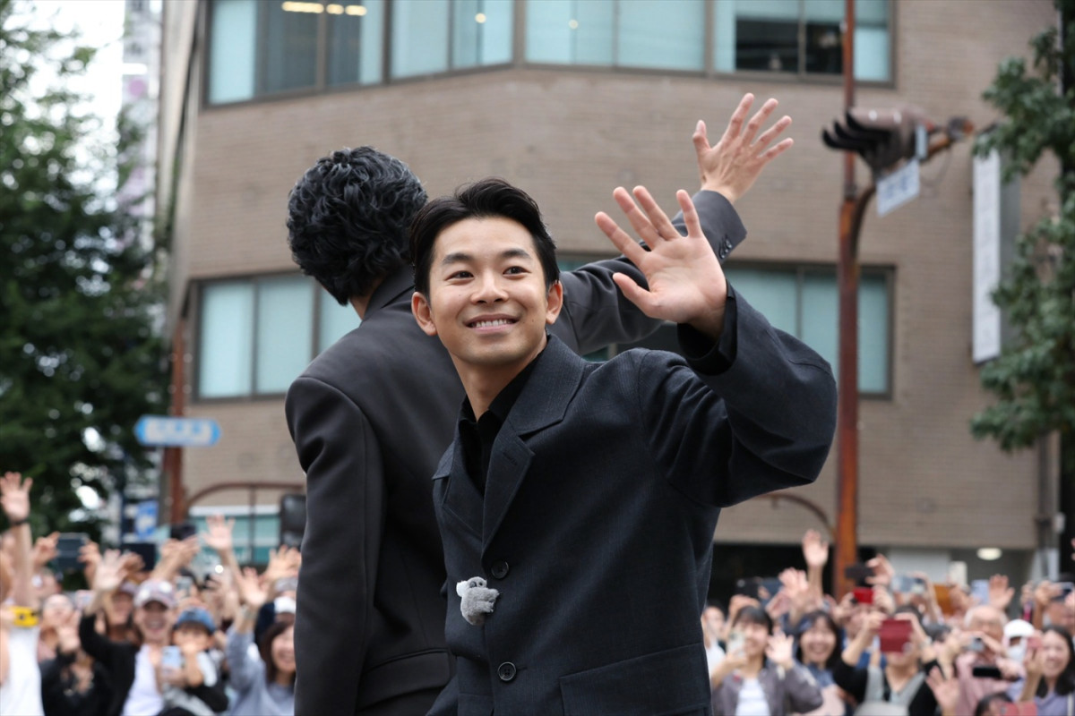 26年大河『豊臣兄弟！』仲野太賀＆小栗旬が名古屋まつり行列に参加！　「幸せな気持ち」「本当に素敵な体験」