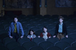 ドラマ『IT／イット ウェルカム・トゥ・デリー “それ”が見えたら、終わり。』場面写真