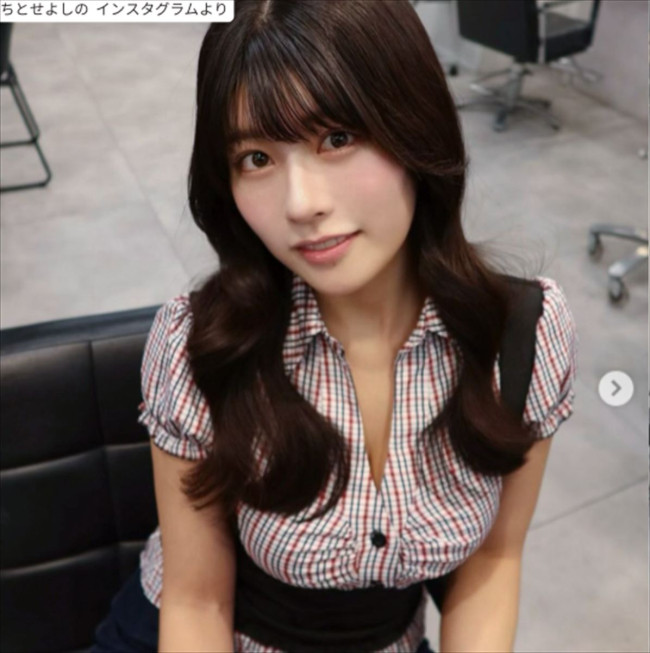ちとせよしの、近影 ※「ちとせよしの」インスタグラム