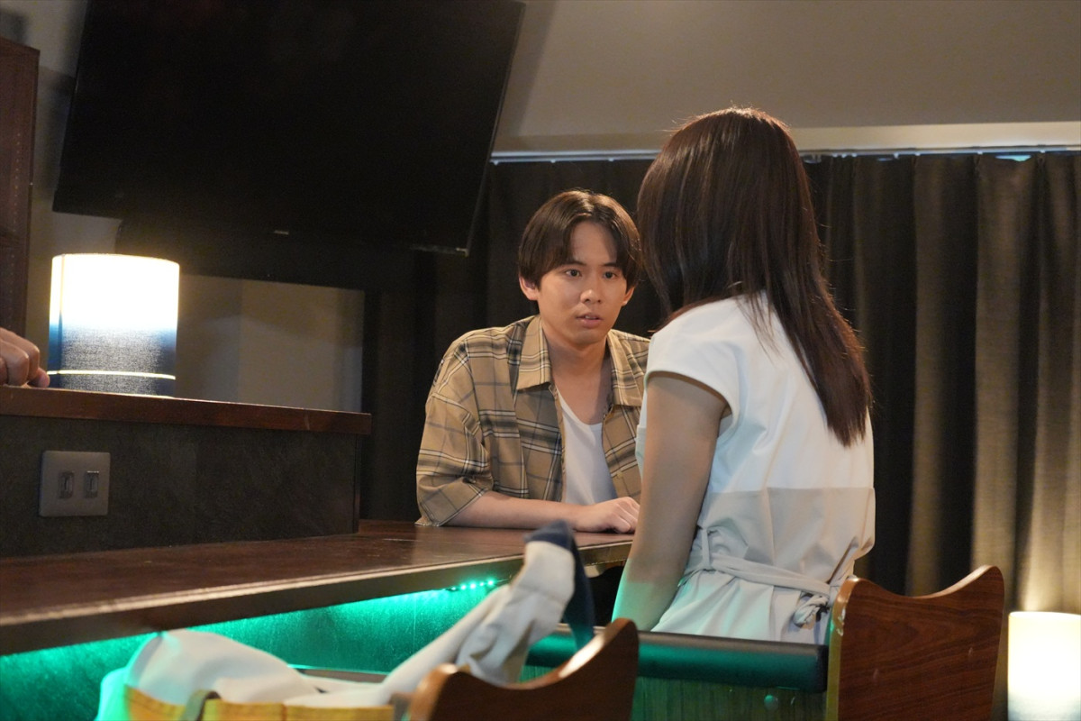 timelesz・寺西拓人、初主演映画『天文館探偵物語』新場面写真解禁　原嘉孝の姿も！