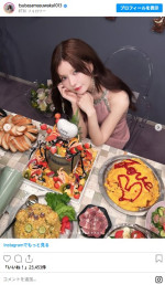 息子に40歳の誕生日をお祝いされる益若つばさ　※「益若つばさ」インスタグラム