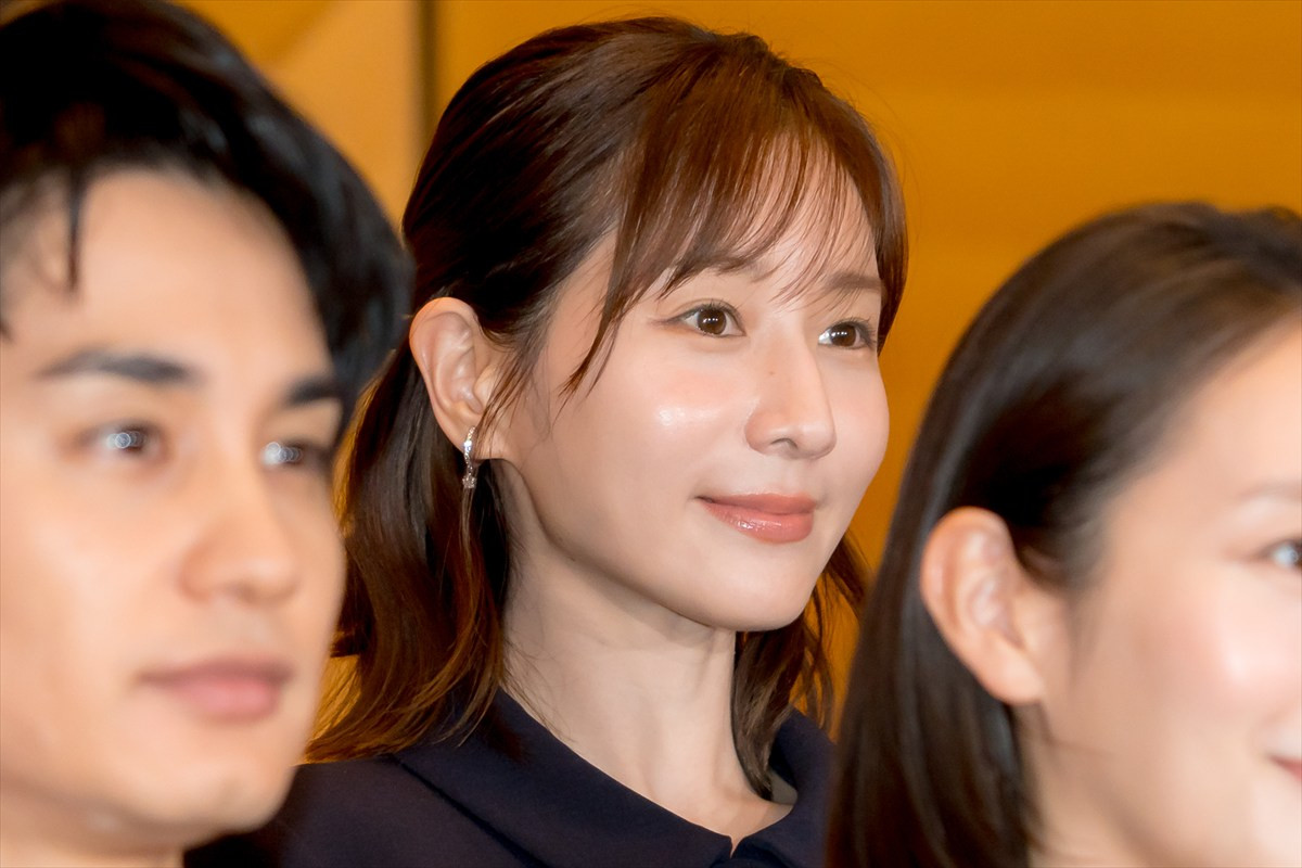 川栄李奈、“母親業のアウトソーシング”がテーマの作品に熱い思い「いろんな人の愛情が子どもにいけばいい」