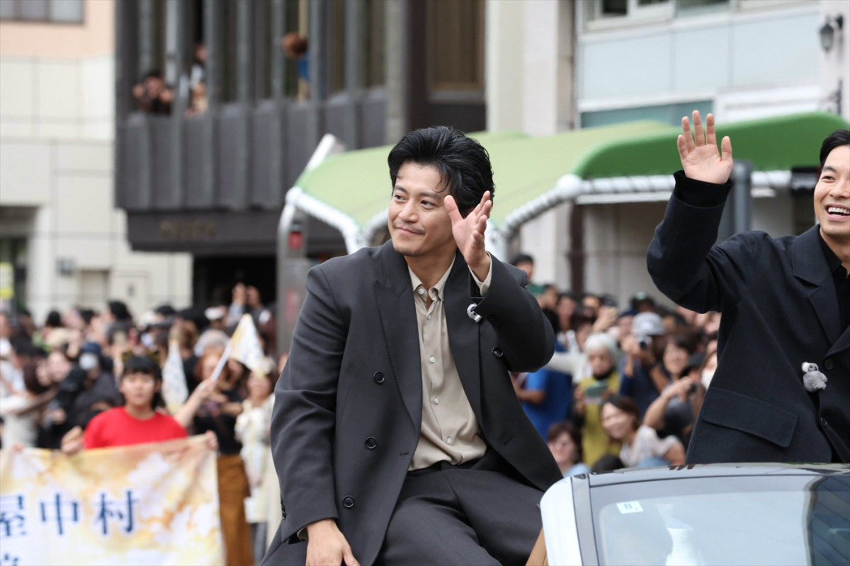 26年大河『豊臣兄弟！』仲野太賀＆小栗旬が名古屋まつり行列に参加！　「幸せな気持ち」「本当に素敵な体験」