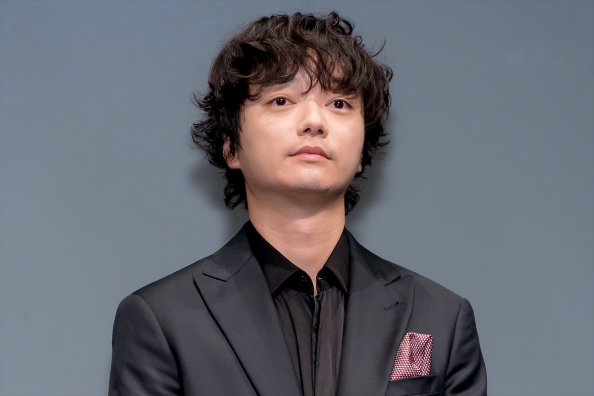 渡部篤郎、舞台挨拶で涙　佐藤二朗「いきなり泣き出すからびっくりしちゃった」