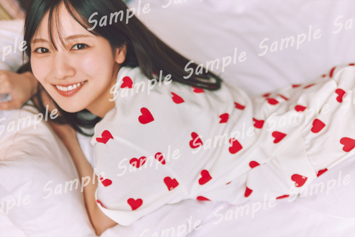 日向坂46・河田陽菜2nd写真集『テイクオフ』、紙面未掲載の書店別ポスター4種＆ポストカード特典14種絵柄解禁！