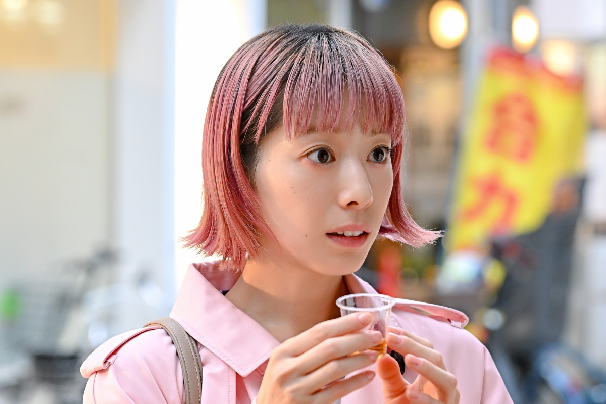 『じゃあ、あんたが作ってみろよ』“鮎美”夏帆にアプローチする“ミナト”青木柚に「年下沼男」「距離感バグ」の声