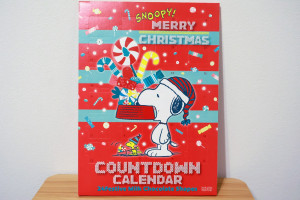 「カルディ」で発見！　“スヌーピー”のカウントダウンカレンダーを開封してみた＜実物レポ＞