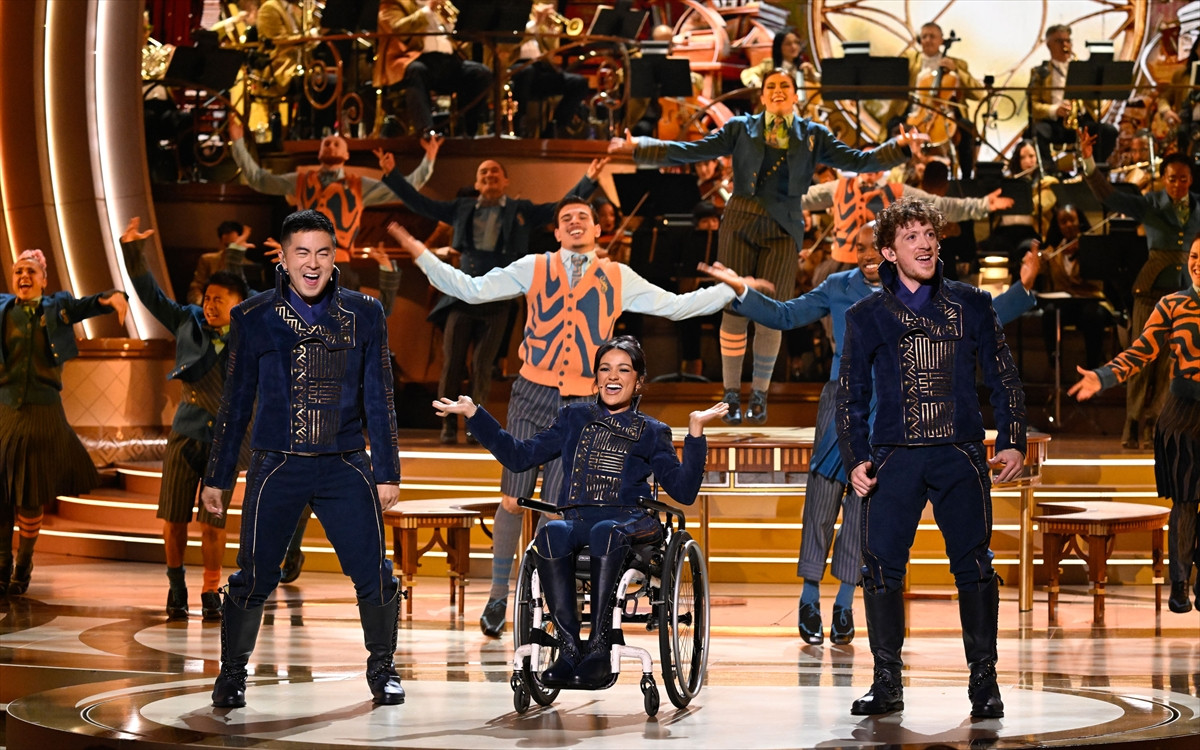 シンシア・エリヴォ＆アリアナ・グランデほか豪華キャストが圧巻のパフォーマンスを披露！「ウィキッド・スペシャル：忘れられない一夜」を開催