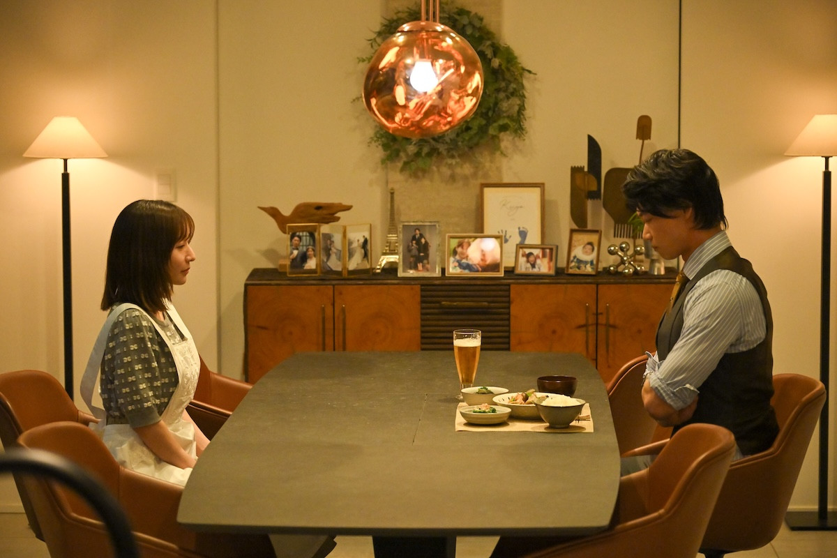 『フェイクマミー』第6話 “薫”波瑠、母に付き添って病院へ　思いがけない人物と出くわす