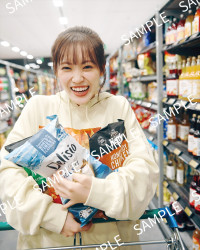 櫻坂46・松田里奈1st写真集『まつりの時間』@Loppi・HMV（EC・店舗　※HMV＆BOOKS　SHIBUYA、record shop除く）特典ポストカードビジュアル