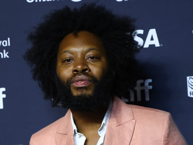 日本で逮捕の『エミリー、パリへ行く』俳優が釈放される