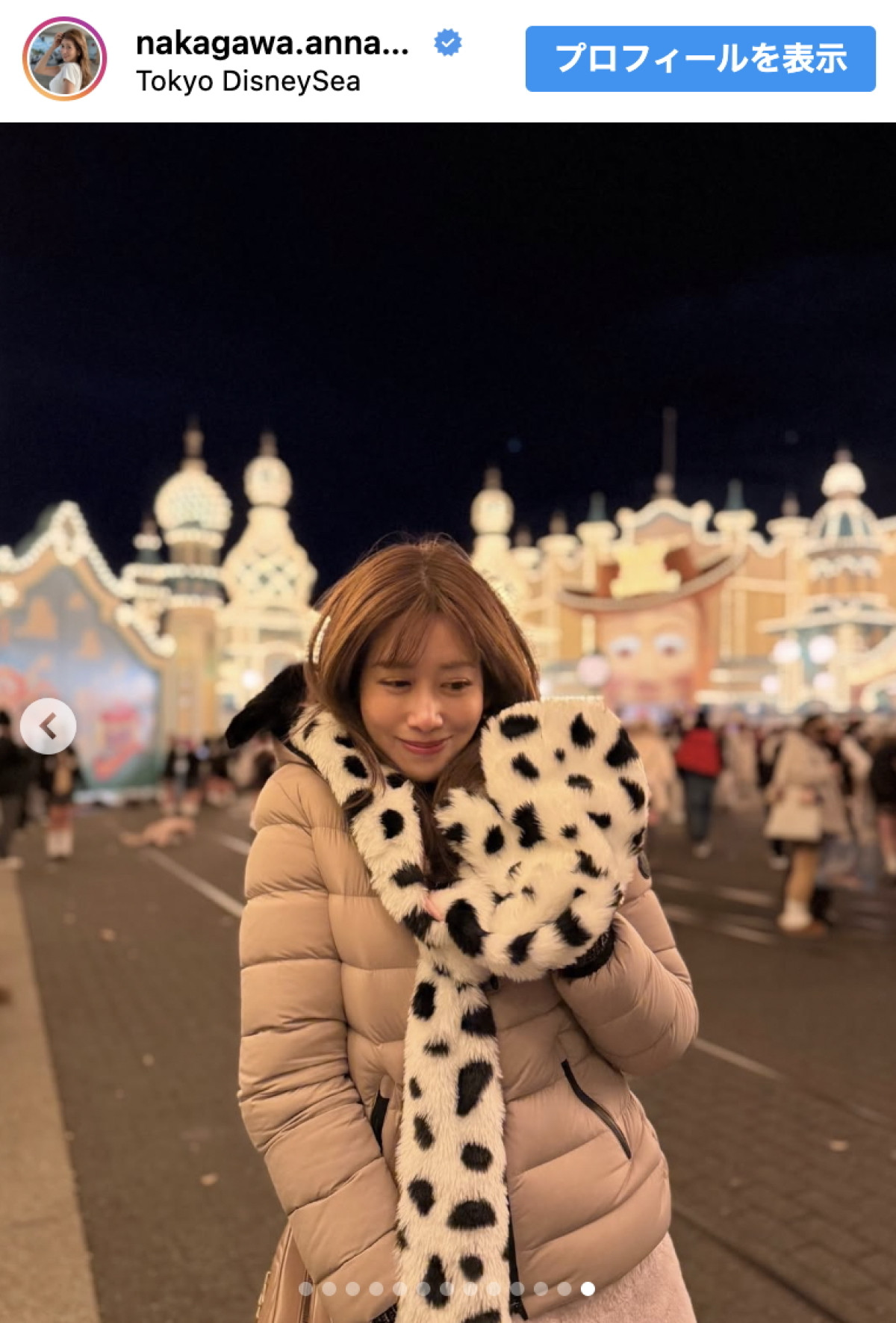 元NHK女子アナ・中川安奈、“気合のミニ丈”ディズニーショット　美人妹も顔出し