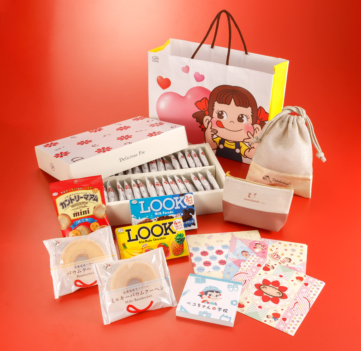 近鉄限定“ペコちゃんの福袋”が発売！　ラメ巾着や人気お菓子を詰め合わせ