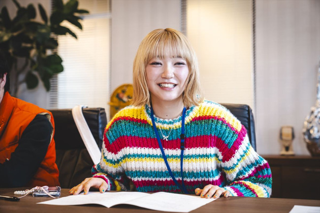 ドラマ『こちら予備自衛英雄補?!』に出演する小宮山莉渚