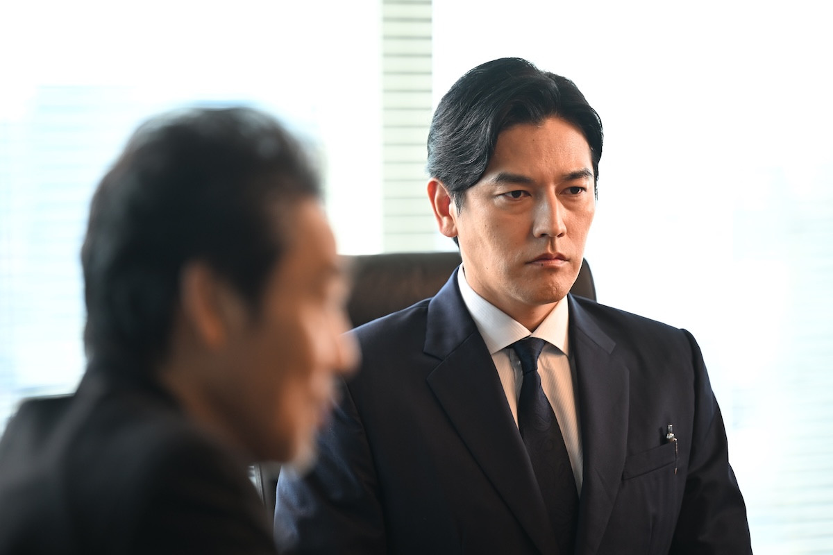 『終幕のロンド』第10話 “鳥飼”草なぎ剛、後継者争いに敗れた“利人”要潤と対面