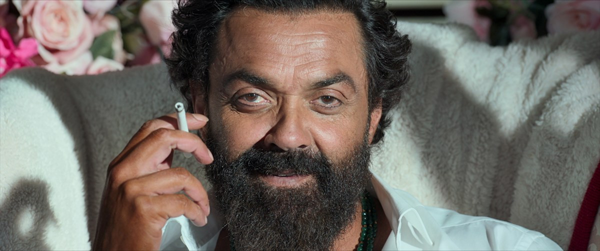 賛否両論を呼んだインドのバイオレンス・アクション『ANIMAL』、来年2月13日公開決定　ポスタービジュアルと場面写真が解禁