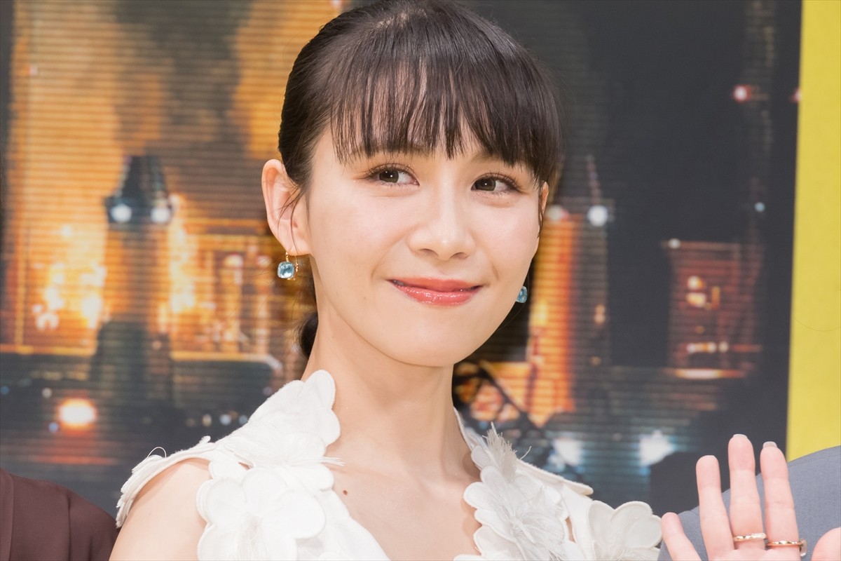 阿部寛、初のキャスター役でセリフ量は“過去最高”　生見愛瑠「信じられないぐらいのセリフ量を一発でこなされていた」