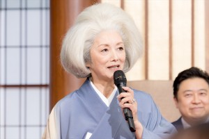 夏木マリ、ドラマ『プライベートバンカー』記者会見に登場