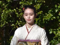 高石あかり、エイベックス・マネジメント・エージェンシー 新春 晴れ着お披露目会に登場