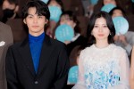 映画『大きな玉ねぎの下で』完成披露舞台挨拶の様子