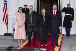 大統領就任式（左から）ウーシャ・ヴァンス、ダグ・エムホフ、カマラ・ハリス前副大統領、J・D・バンス副大統領